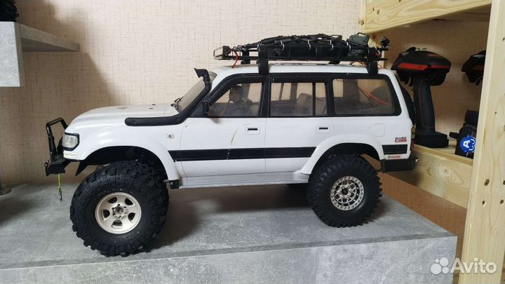 Модель Axial scx10 II