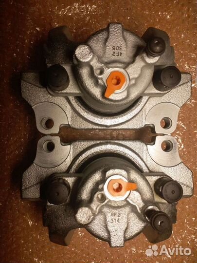 Суппорт тормозной передний Ford Mondeo Fusion