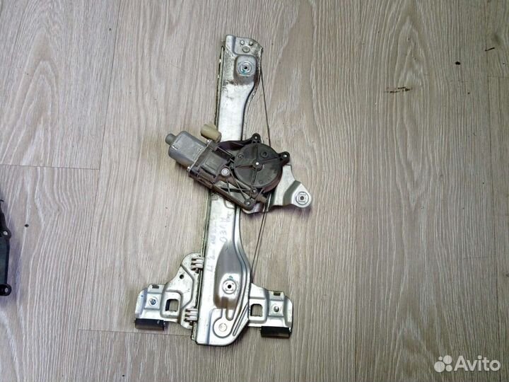 Стеклоподъемник задний правый Chevrolet Aveo t300