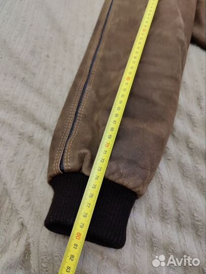 Кожаная куртка бомбер