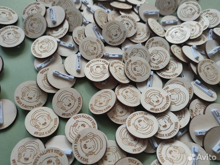 Значки от производителя