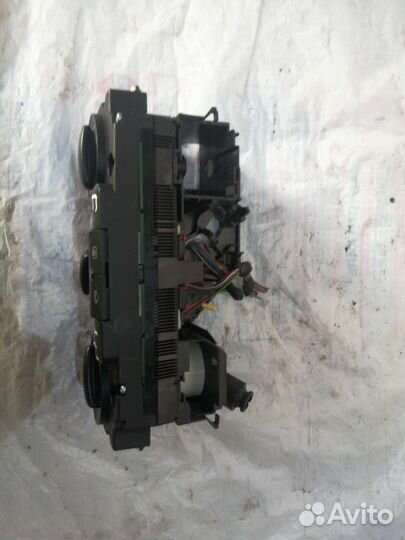Блок управления отопителем Volkswagen Passat B6