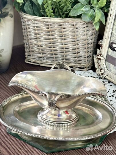 Соусник. серебрение.Франция