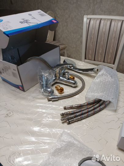 Смеситель для ванной и для душа