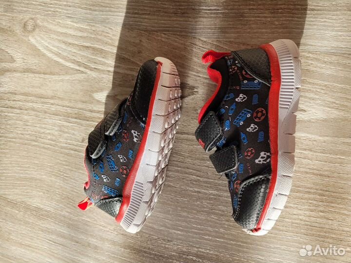 Кроссовки детские 20 размер