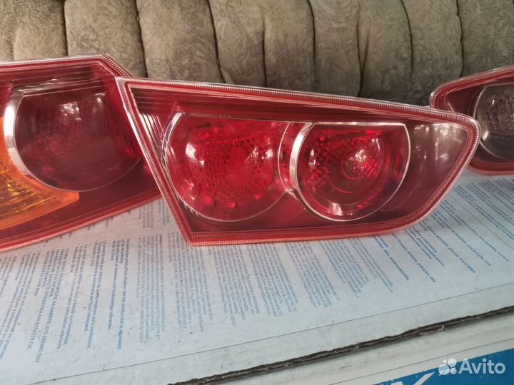 Задние фонари на mitsubishi lancer 10