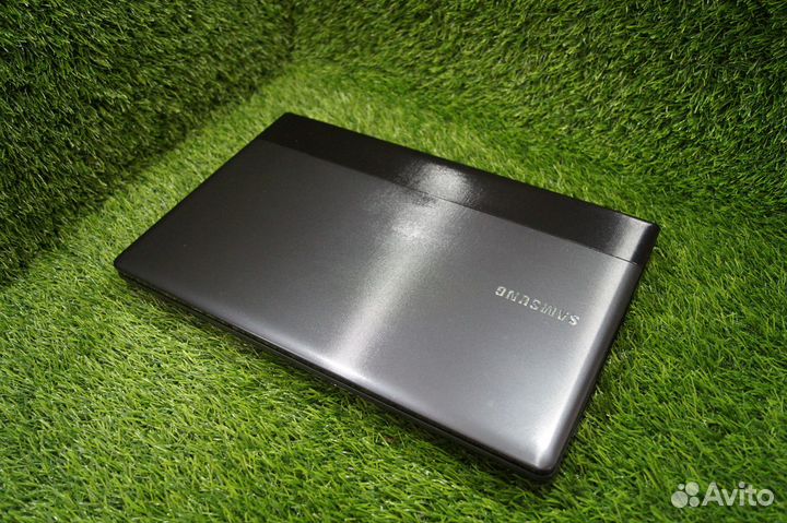 Samsung с матовым экраном в идеальном состоянии