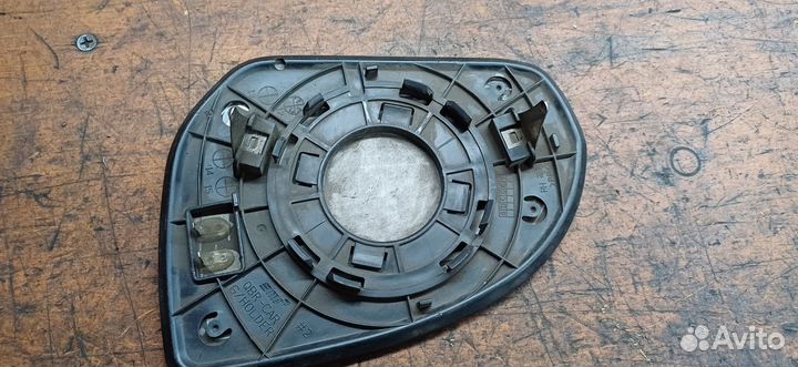 Зеркальный элемент KIA RIO 3