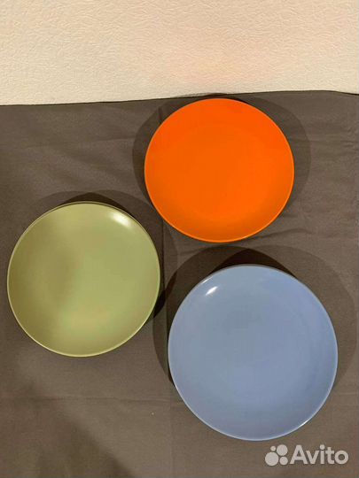 Набор обеденных тарелок новый фаянс