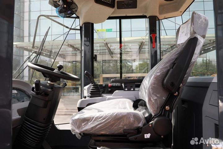 Фронтальный погрузчик XCMG XC948, 2024