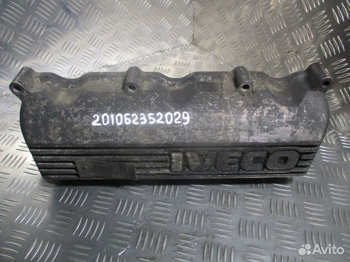 Клапанная крышка Iveco 61316199
