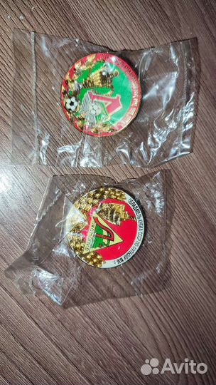 Значки, знаки фк Локомотив