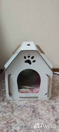Домик для кошки или маленькой собачки