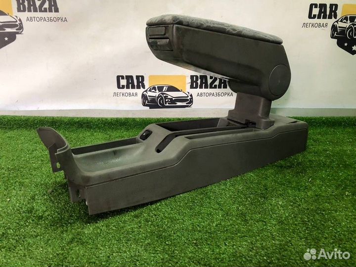 Подлокотник Volkswagen Passat