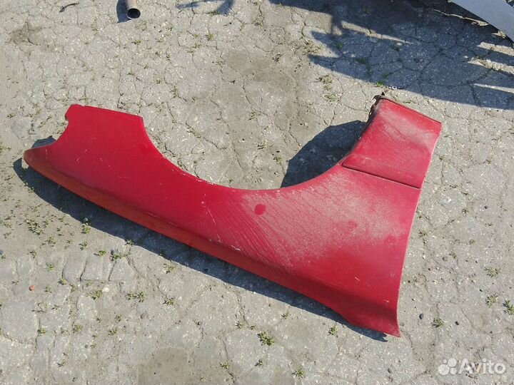 Крыло переднее правое Mazda 626