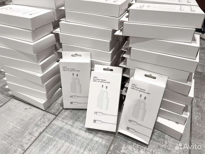 Зарядка на iPhone 20w + кабель витрина