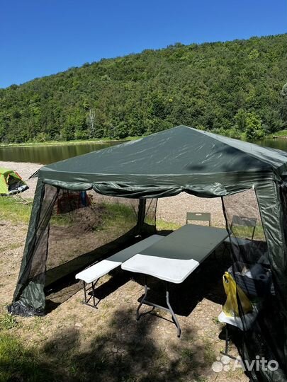 Отдых на берегу реки