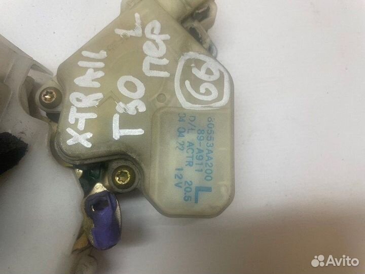 Замок двери передний левый Nissan X-Trail NT30