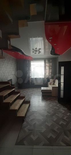 Коттедж 228,5 м² на участке 5,5 сот.