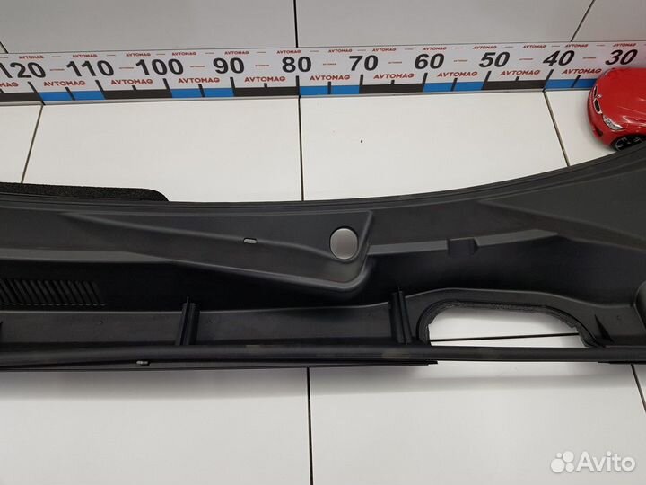 Решетка стеклоочистителя (Toyota RAV4)