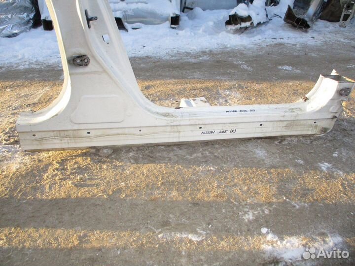 Порог со стойкой правый Nissan Juke (F15)