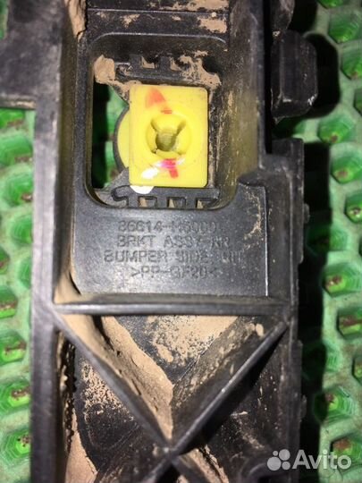 Крепление бампера заднее правое Hyundai Solaris 2