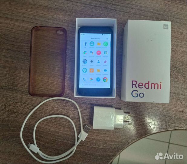 Телефон Xiaomi Redmi Go