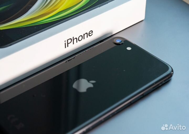 iPhone SE (2020), 64 ГБ