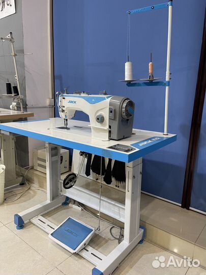 Промышленная швейная машинка jack f4