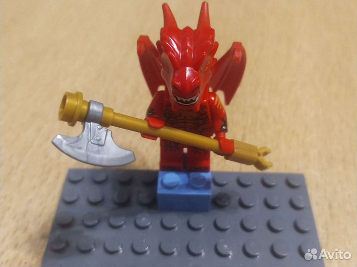 Lego фигурки на выбор