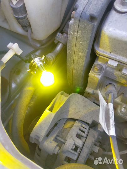 Лампочка LED H4 в фару