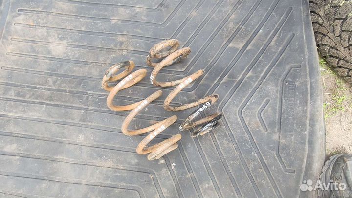 Пружины задние Volkswagen Passat B5 универсал