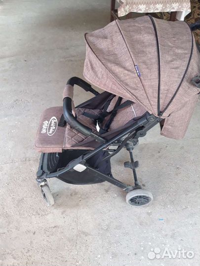 Прогулочная коляска трость