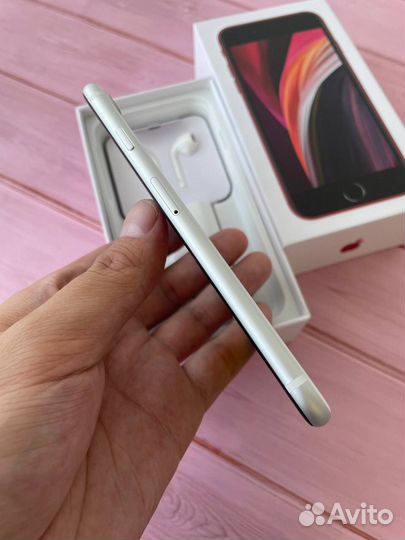 iPhone SE (2020), 64 ГБ