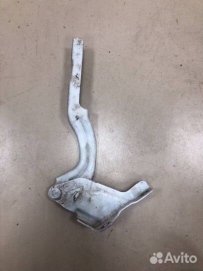 Петля капота Hyundai Creta