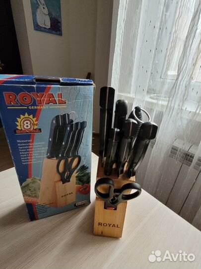 Набор кухонных ножей с подставкой