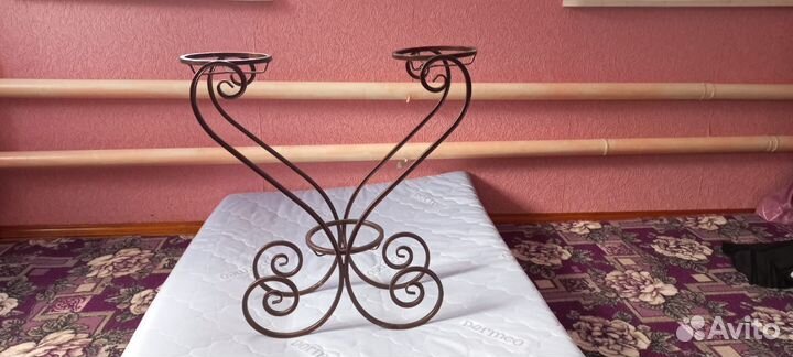 Подставка под цветы напольная металлическая