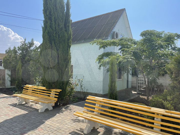 Дом 1000 м² на участке 8 сот.