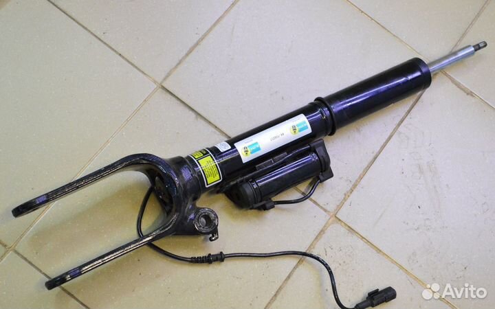 Пневмостойка передняя Mercedes R Class W251