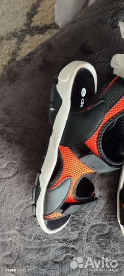 Сандали новые