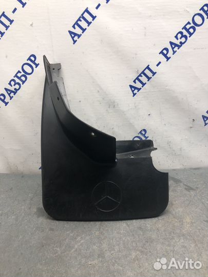 Зад лев брызговик W164