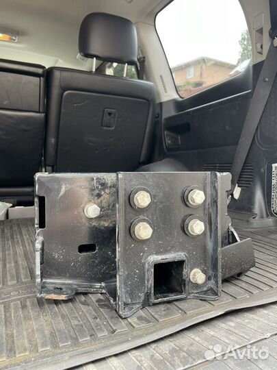 Фаркоп Toyota Land Cruser 200 риф