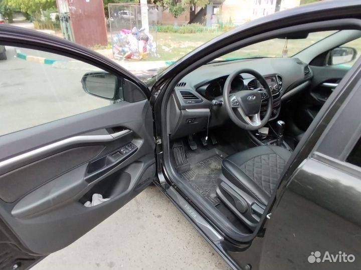 LADA Vesta 1.6 МТ, 2019, 102 000 км