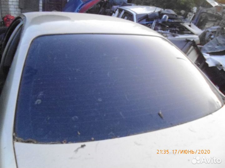 Стекло заднее Nissan Almera N16 2000-2006гг