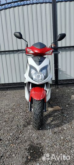 Скутер SYM Jet4 125