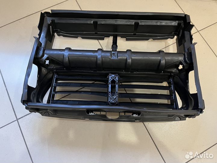 Воздуховод радиатора BMW F10 новый бмв Ф10