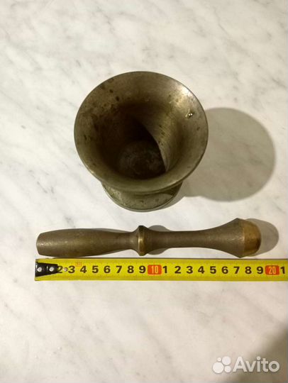 Ступы с пестиком,часы, шкатулка,портсигар