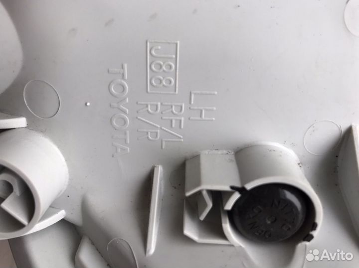 Рефлектор (левый) на задний бампер RAV-4