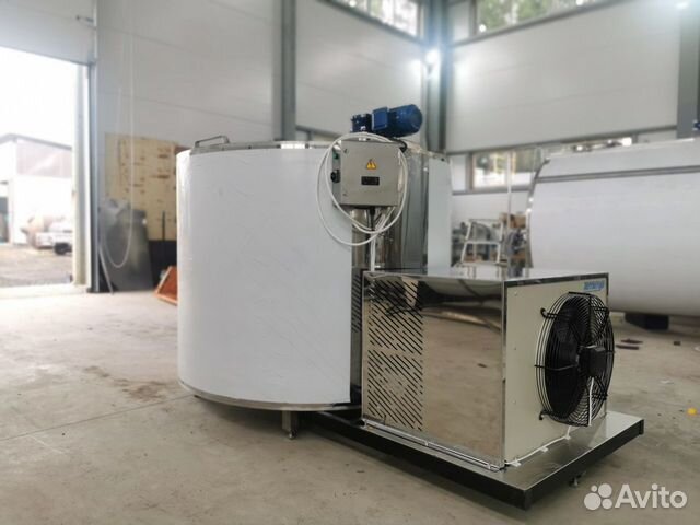 Охладитель молока 1500л вертикальный