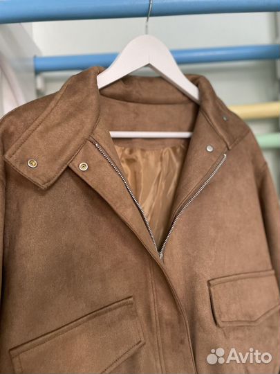 Бомбер из искусственной замши